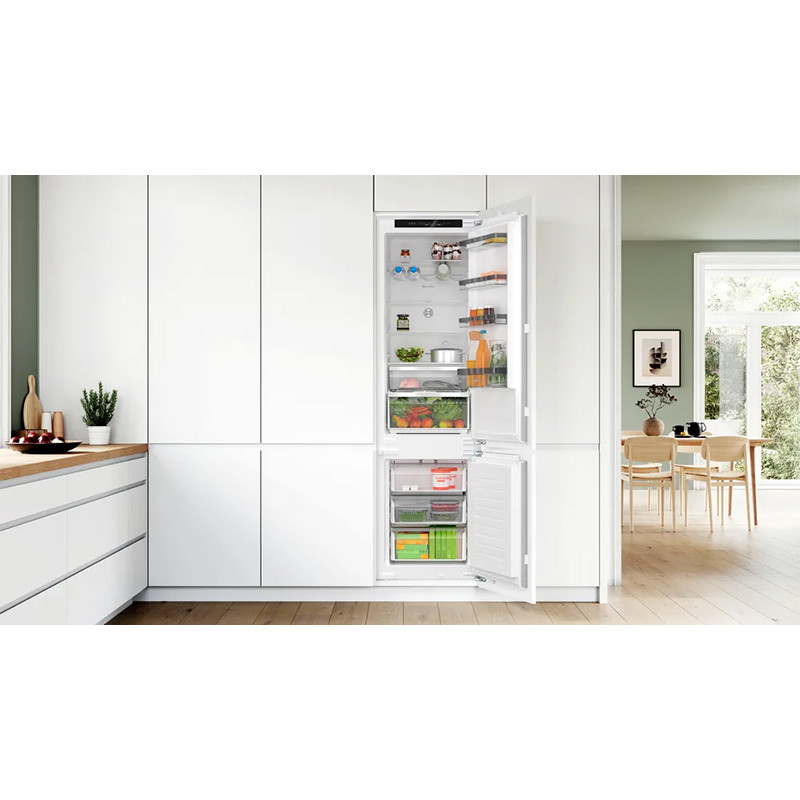 Bosch ugradni kombinovani frižider KIN96VFD0 