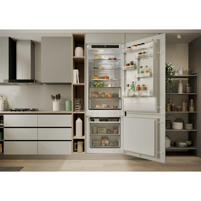 Candy ugradni kombinovani frizider CNBQT3719EW