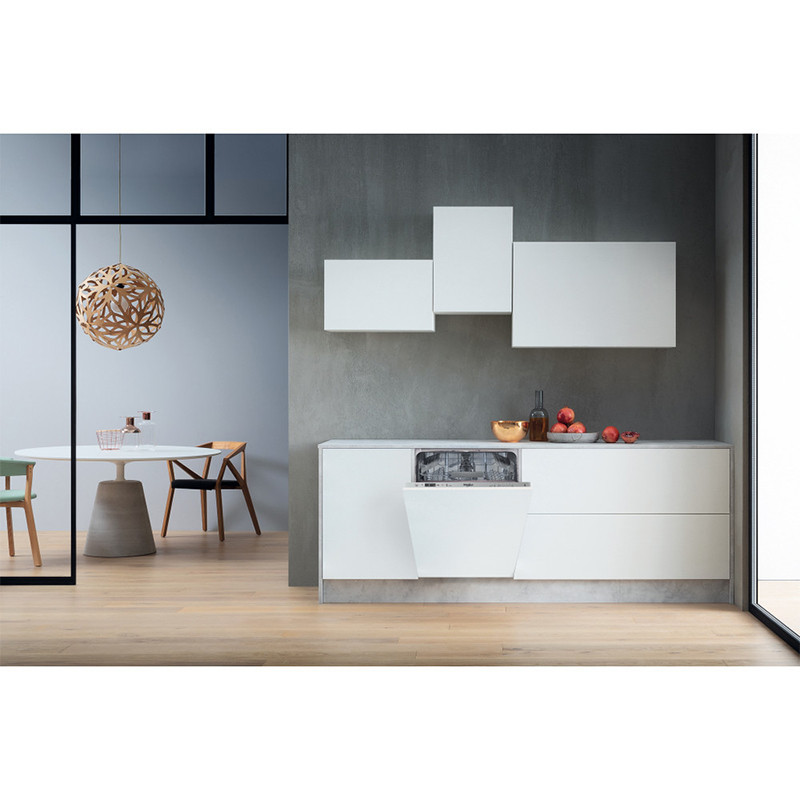 Whirlpool ugradna mašina za pranje sudova WSIC 3M27 